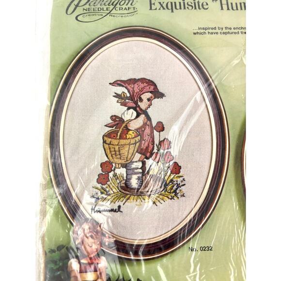 VTG 1975 Paragon Needlecraft Exquisite "Hummel" Stitchery Kit 0232 NEW - Picture 2 of 6